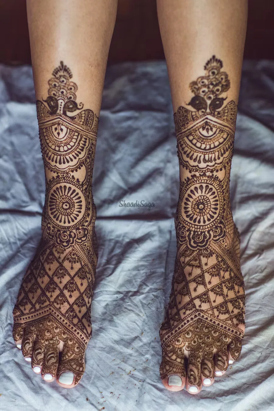 Foot Mehndi Design with Figures