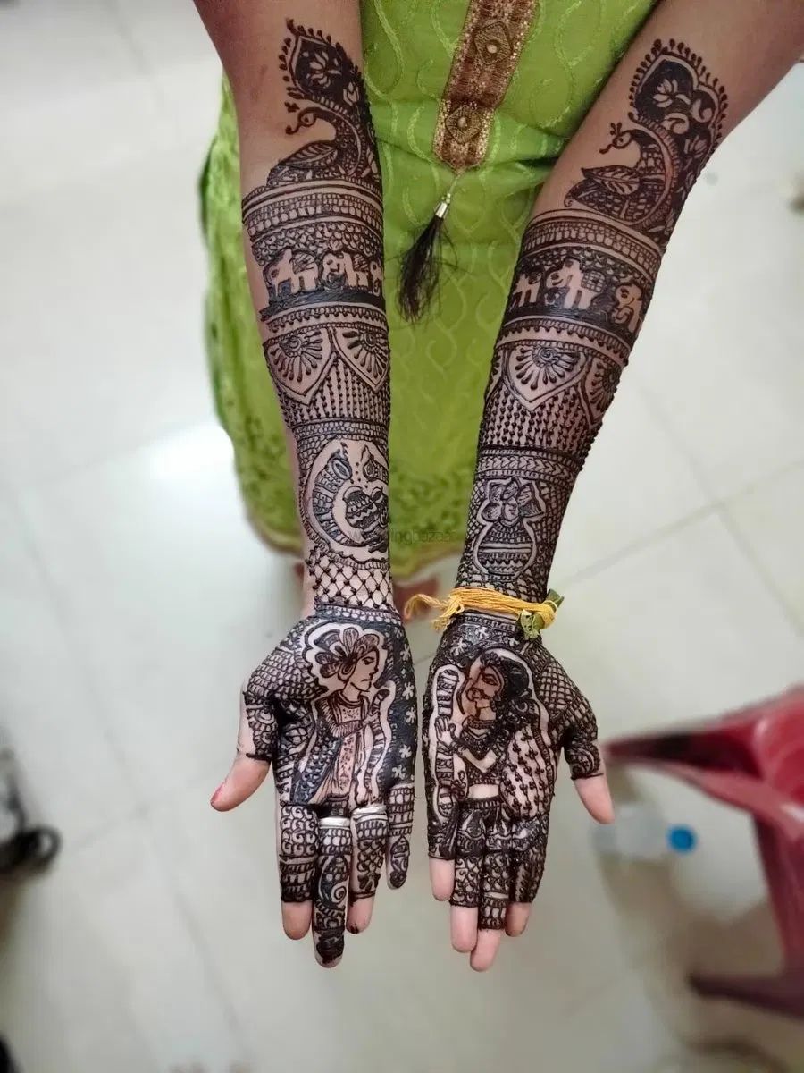 Mehndi Design with Figures
