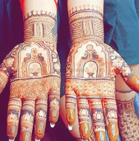 figure mehndi design