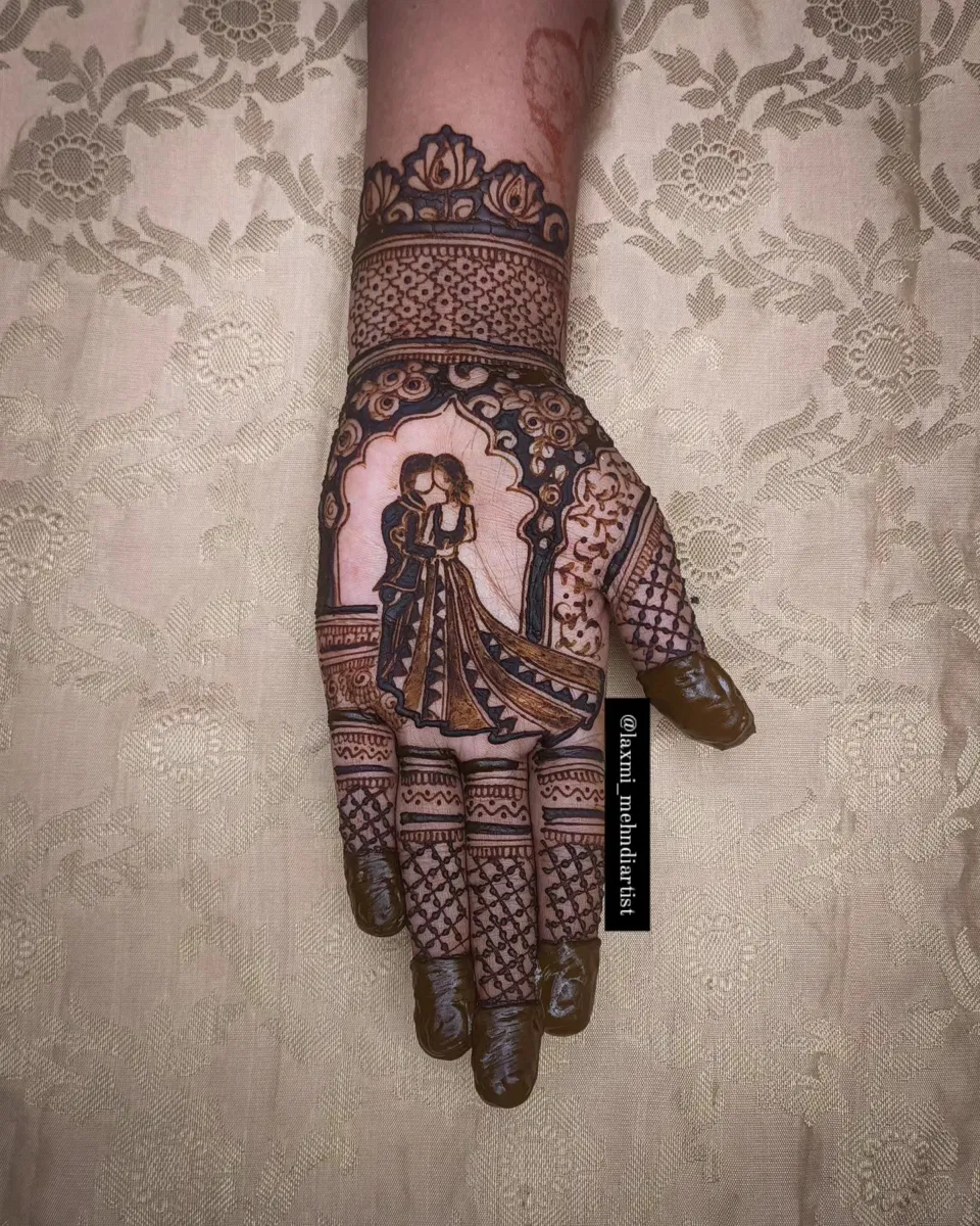 Mehndi Design with Figures