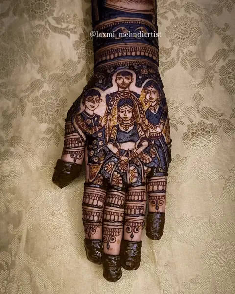 figure mehndi design