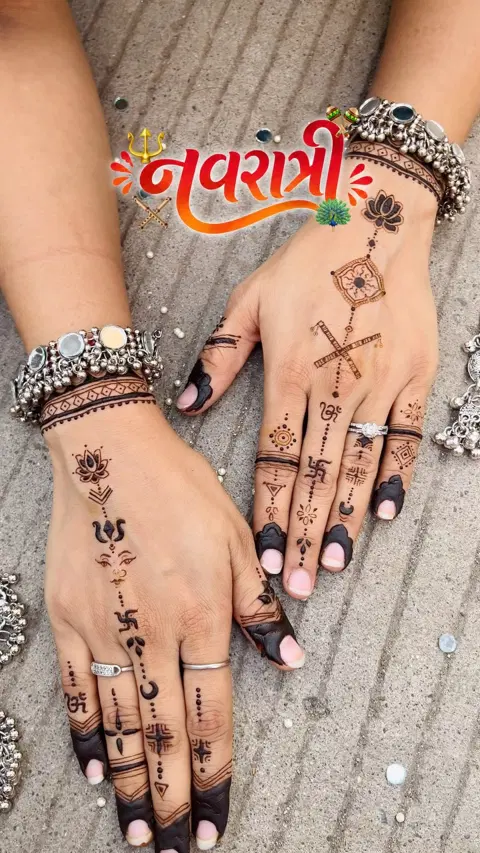 simple finger mehndi design
