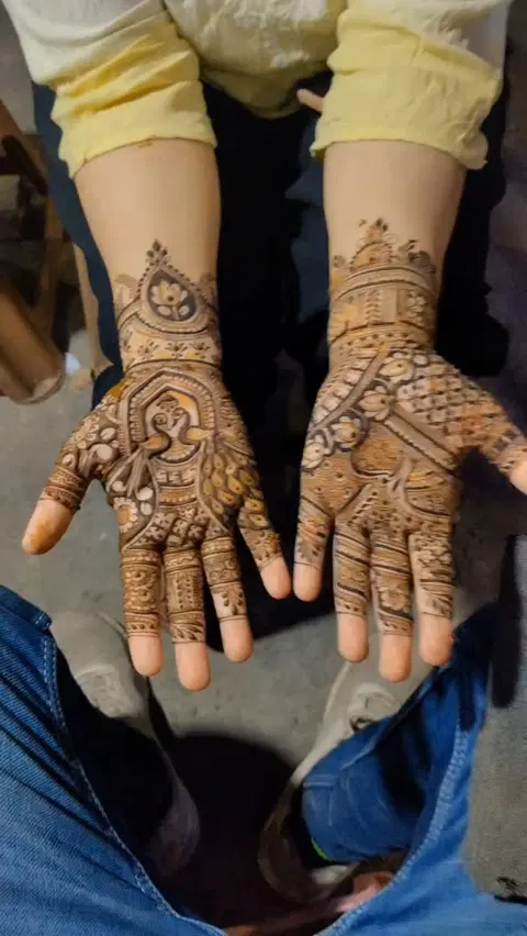 figure mehndi design
