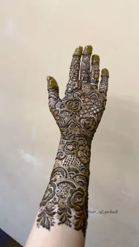 full hand mehndi design