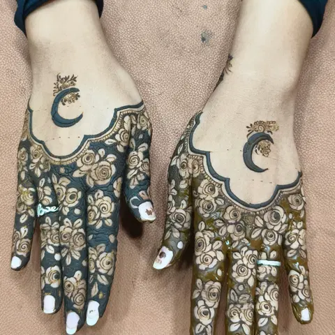 moon mehndi design