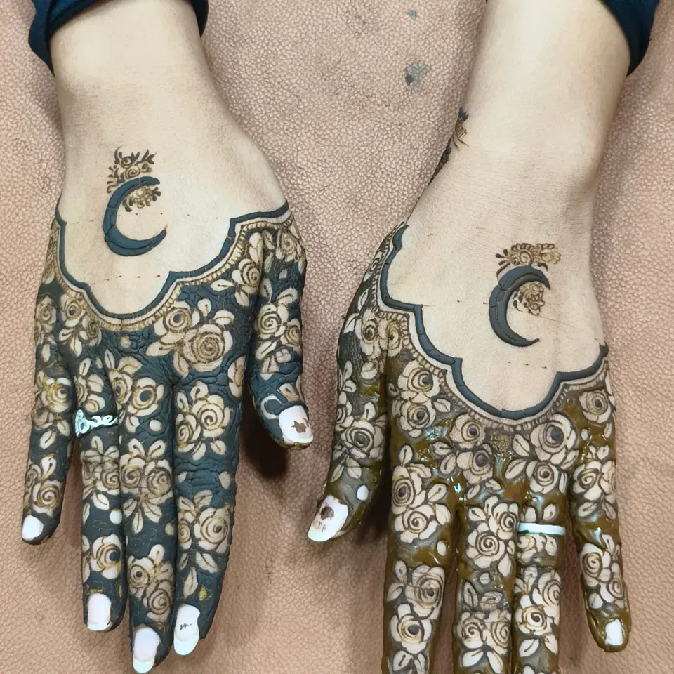 Mehndi Design with Moon