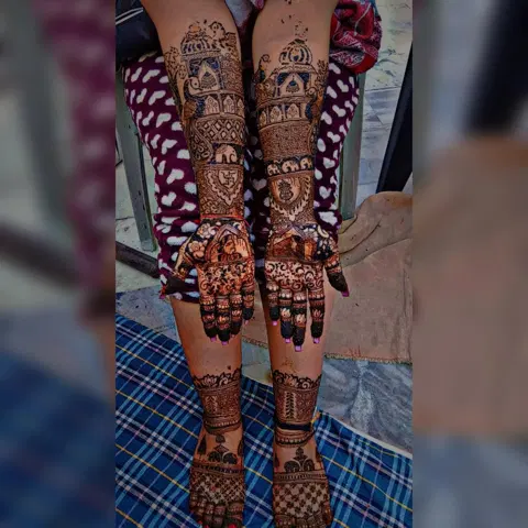 bridal figure mehndi design