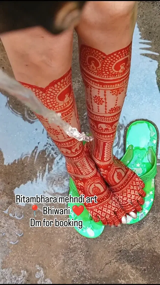 Bridal Foot Mehndi Design with Figures and Hearts (4)