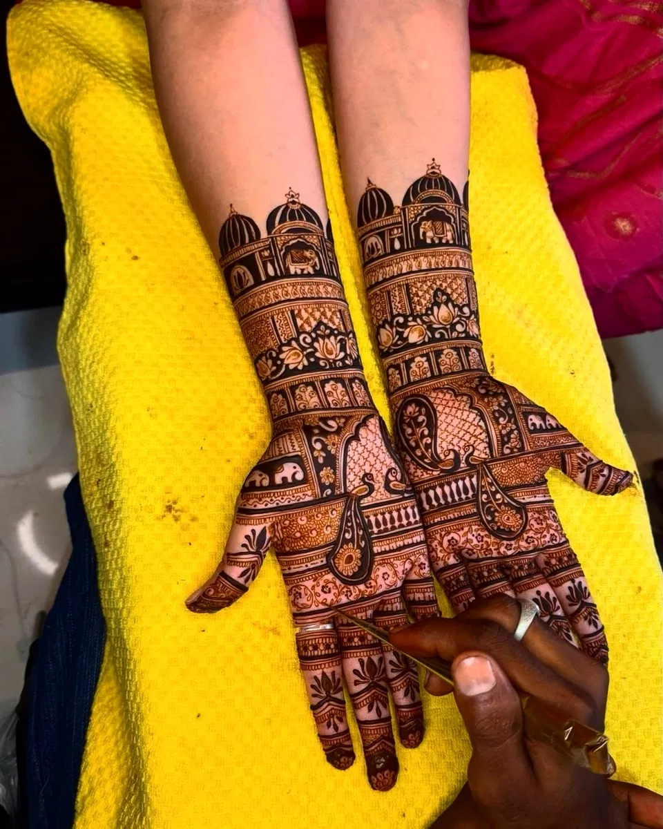 Full Hand Mehndi Design with Figures (2)