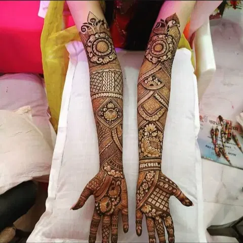 bridal figure full hand mehndi design