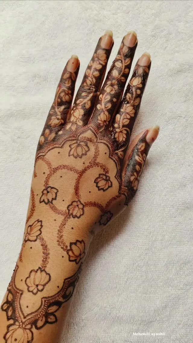 Mehndi Design with Flowers and Lotus