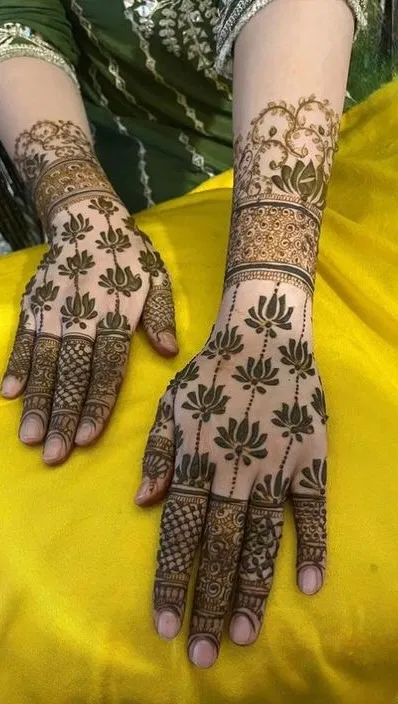 Mehndi Design with Lotus