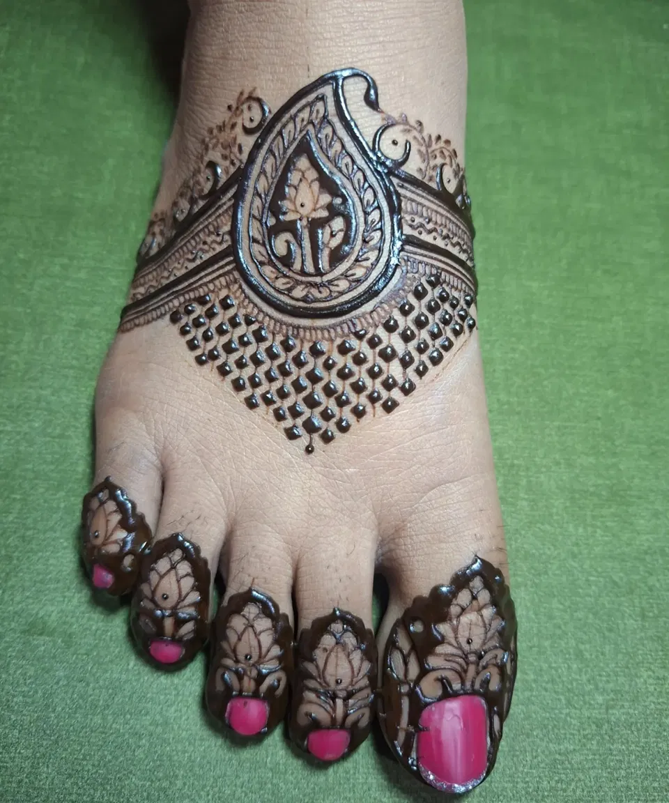 Foot Mehndi Design with Peacock