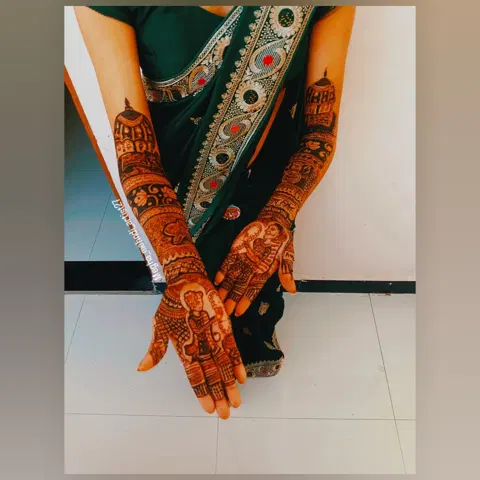 full hand mehndi design