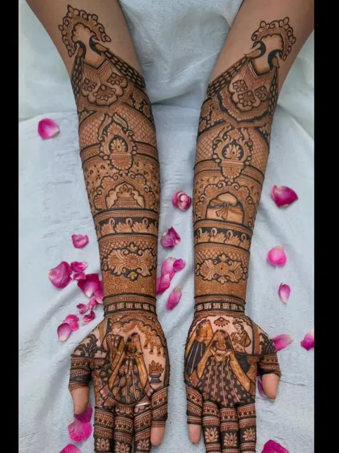 figure full hand mehndi design