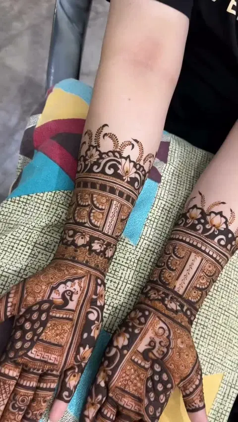 full hand mehndi design