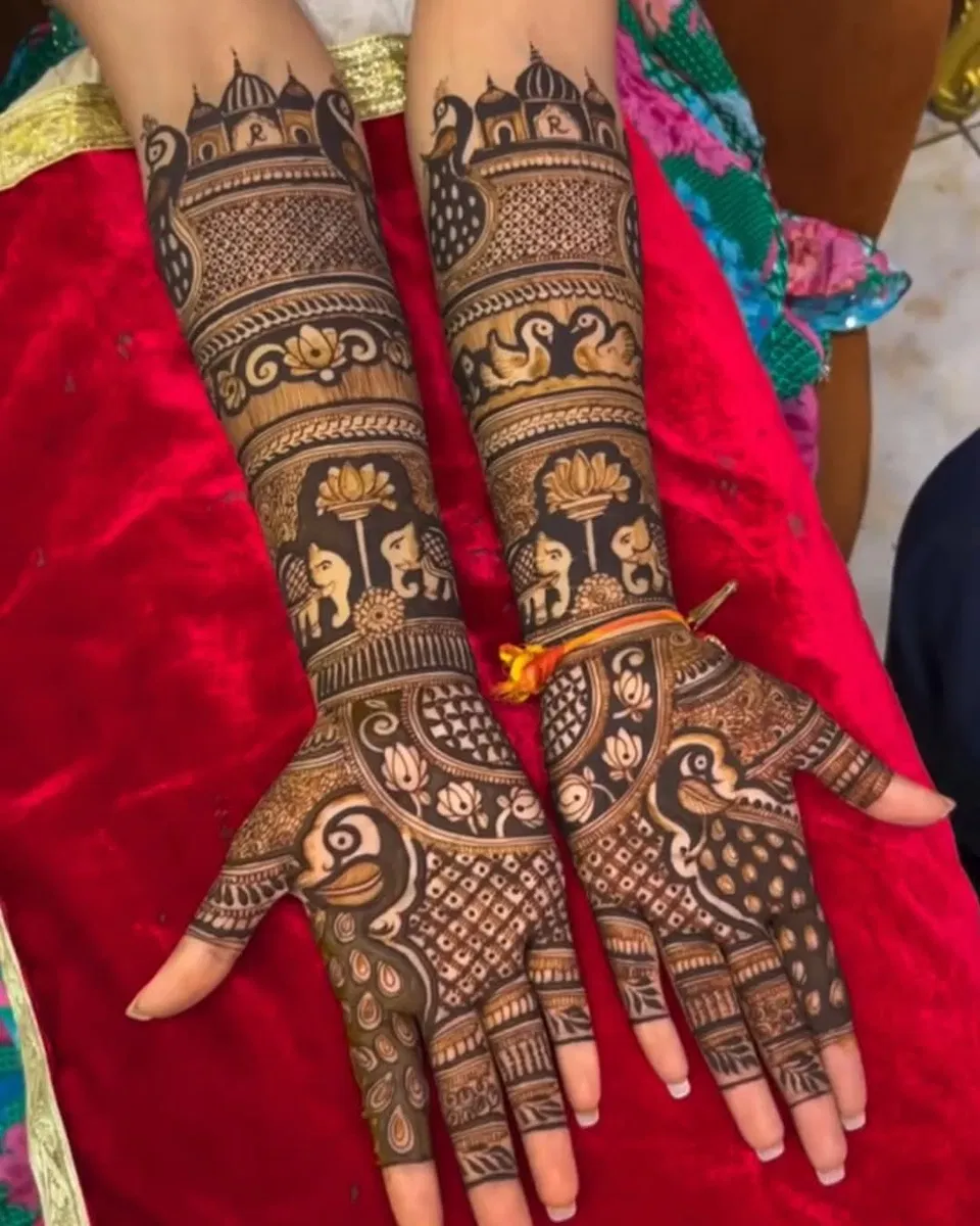 Bridal Stylish Full Hand Mehndi Design with Figures (3)