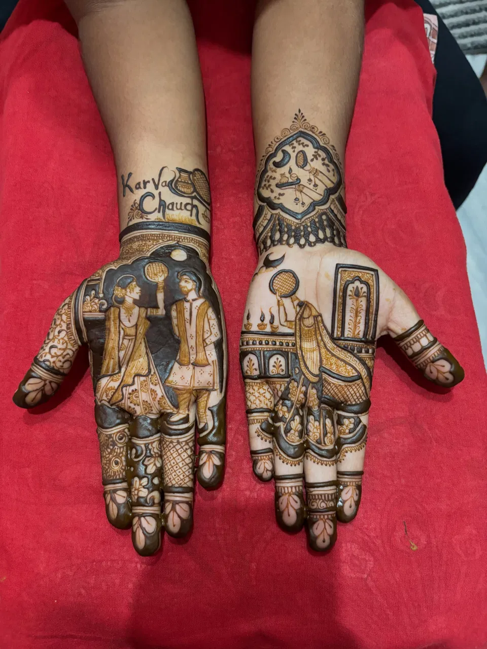 Mehndi Design with Figures (4)