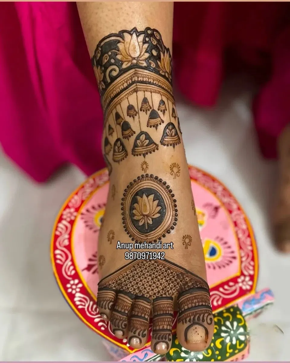 Bridal Full Hand Mehndi Design with Gol Tikki and Lotus (2)