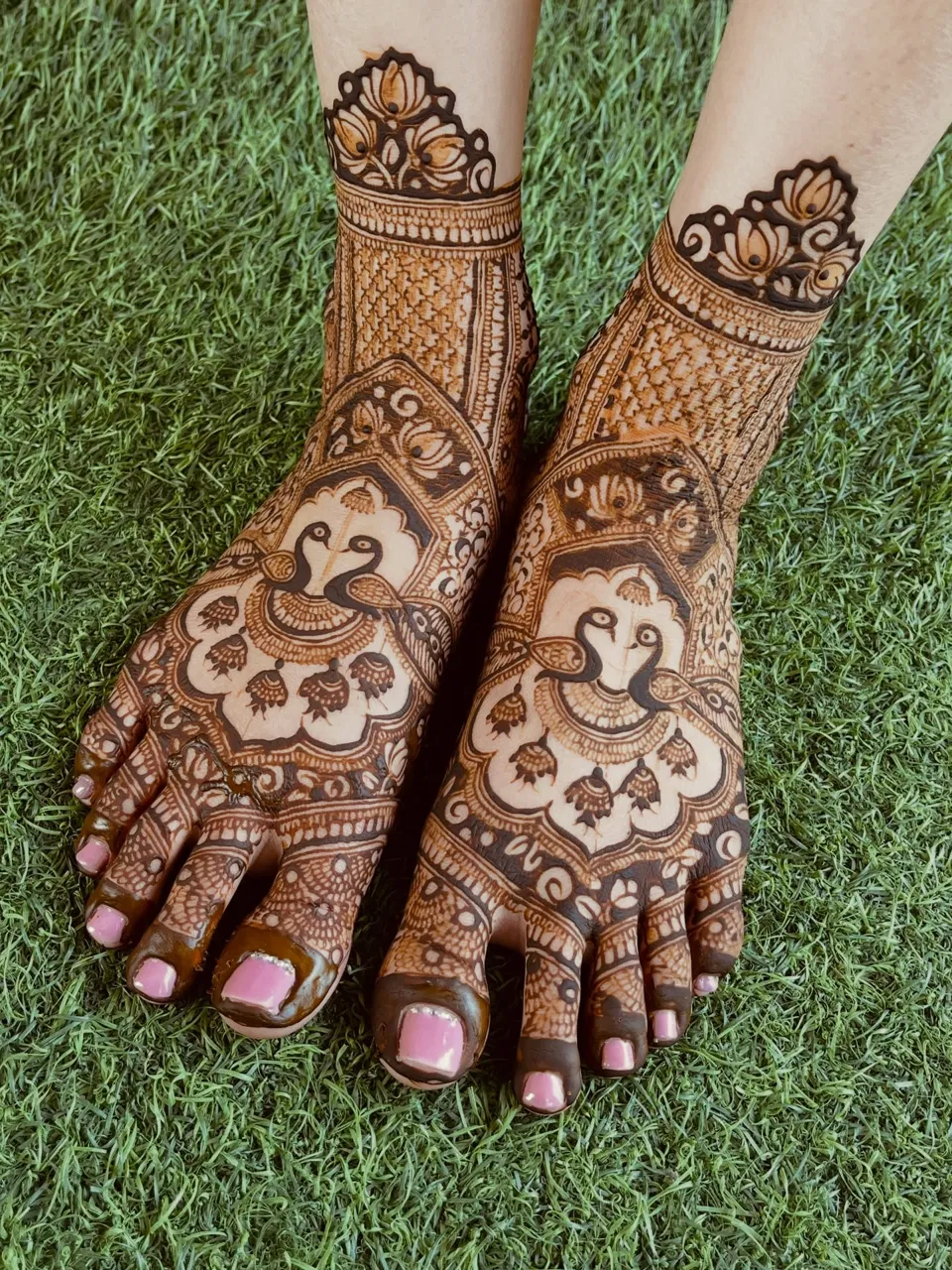 Bridal Foot Mehndi Design with Figures and Hearts
