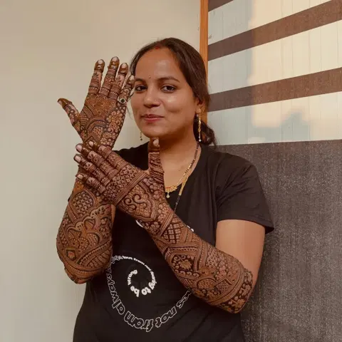 full hand mehndi design