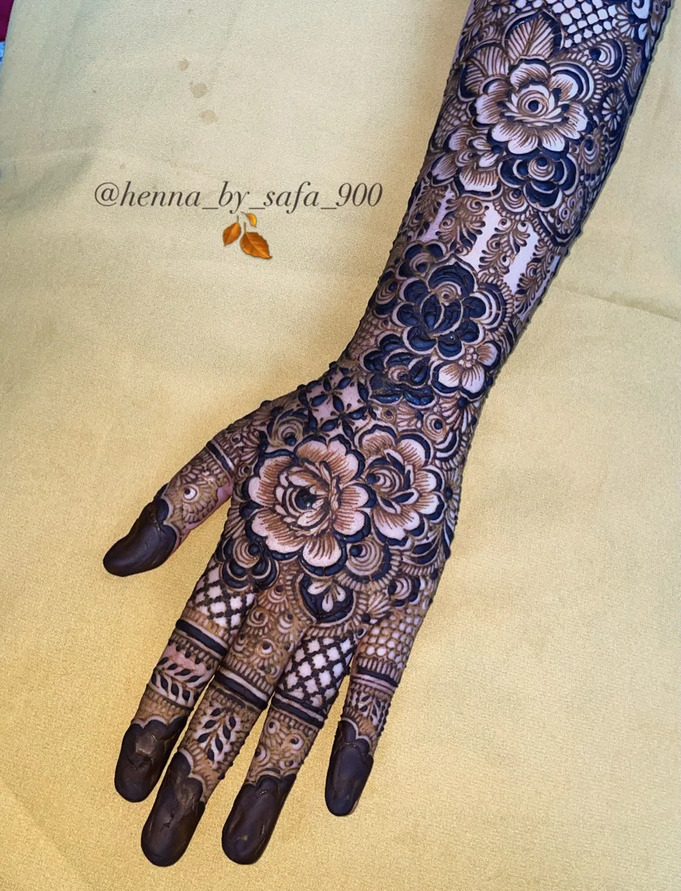 Aesthetic Bridal Full Hand Mehndi Design (3)