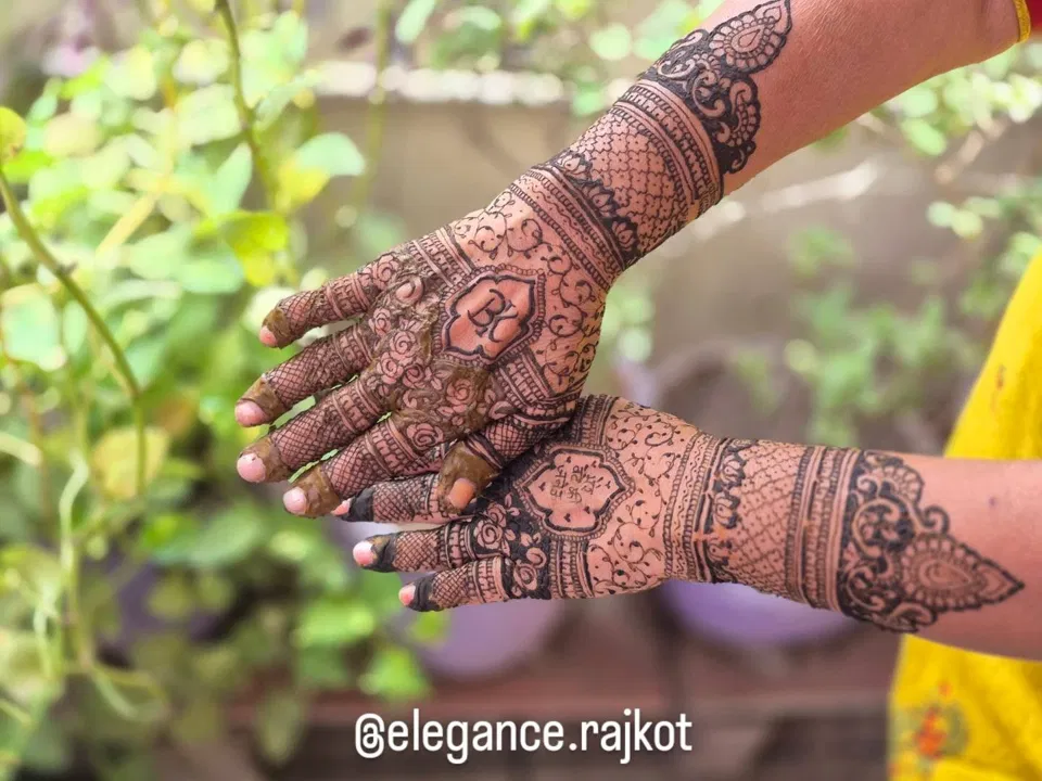 Mehndi Design with Hearts