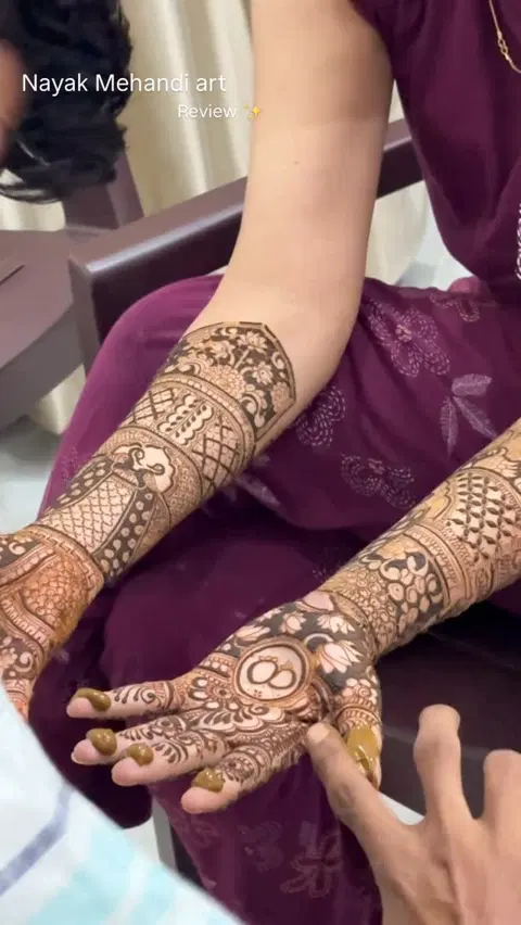 full hand mehndi design