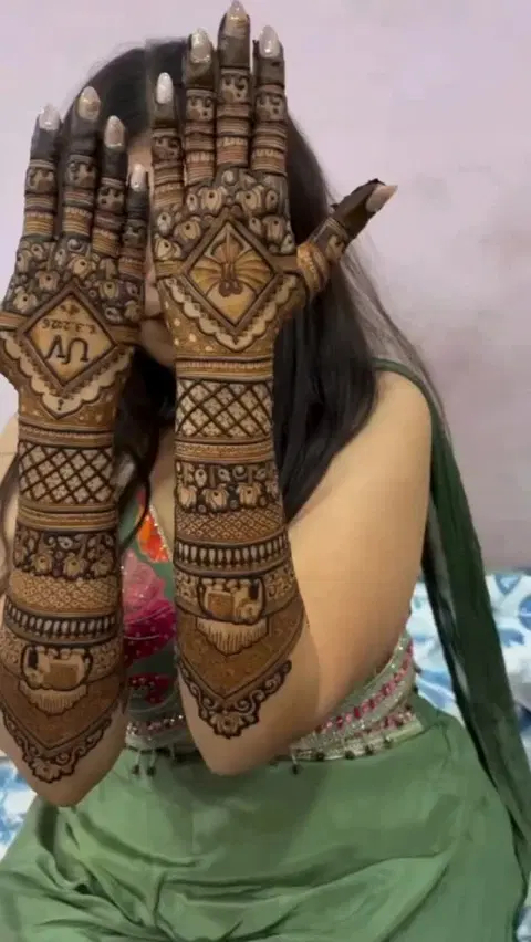 full hand mehndi design