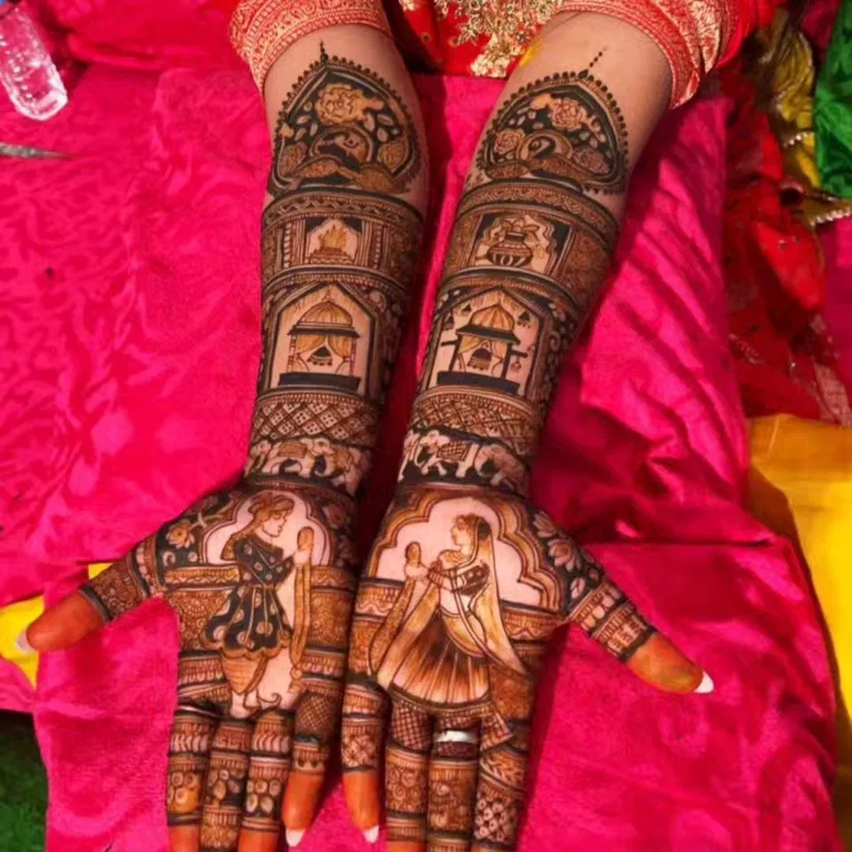 Mehndi Design with Figures