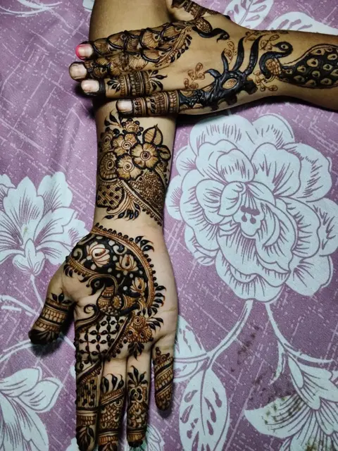 full hand mehndi design