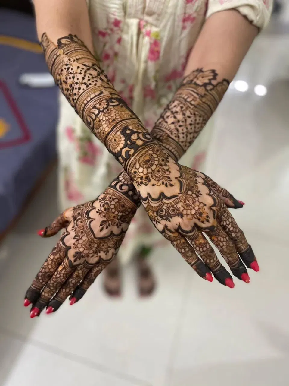 Back Hand Mehndi Design