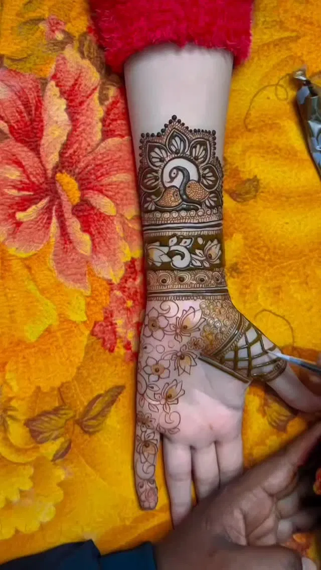 Full Hand Mehndi Design (3)