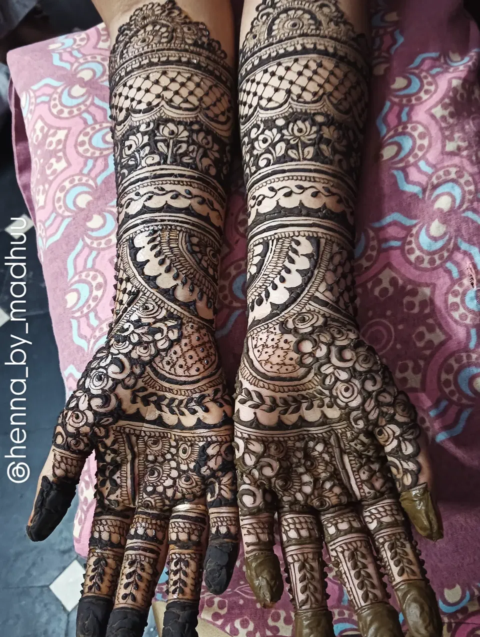 Full Hand Mehndi Design with Figures