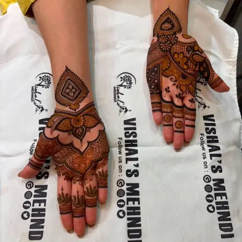 figure mehndi design