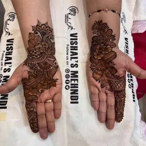 figure mehndi design