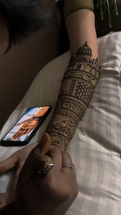 full hand mehndi design
