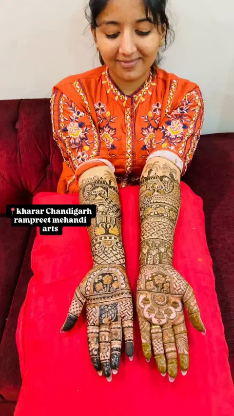 figure foot mehndi design