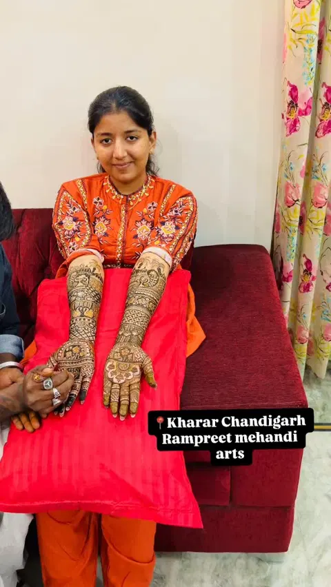 figure full hand mehndi design