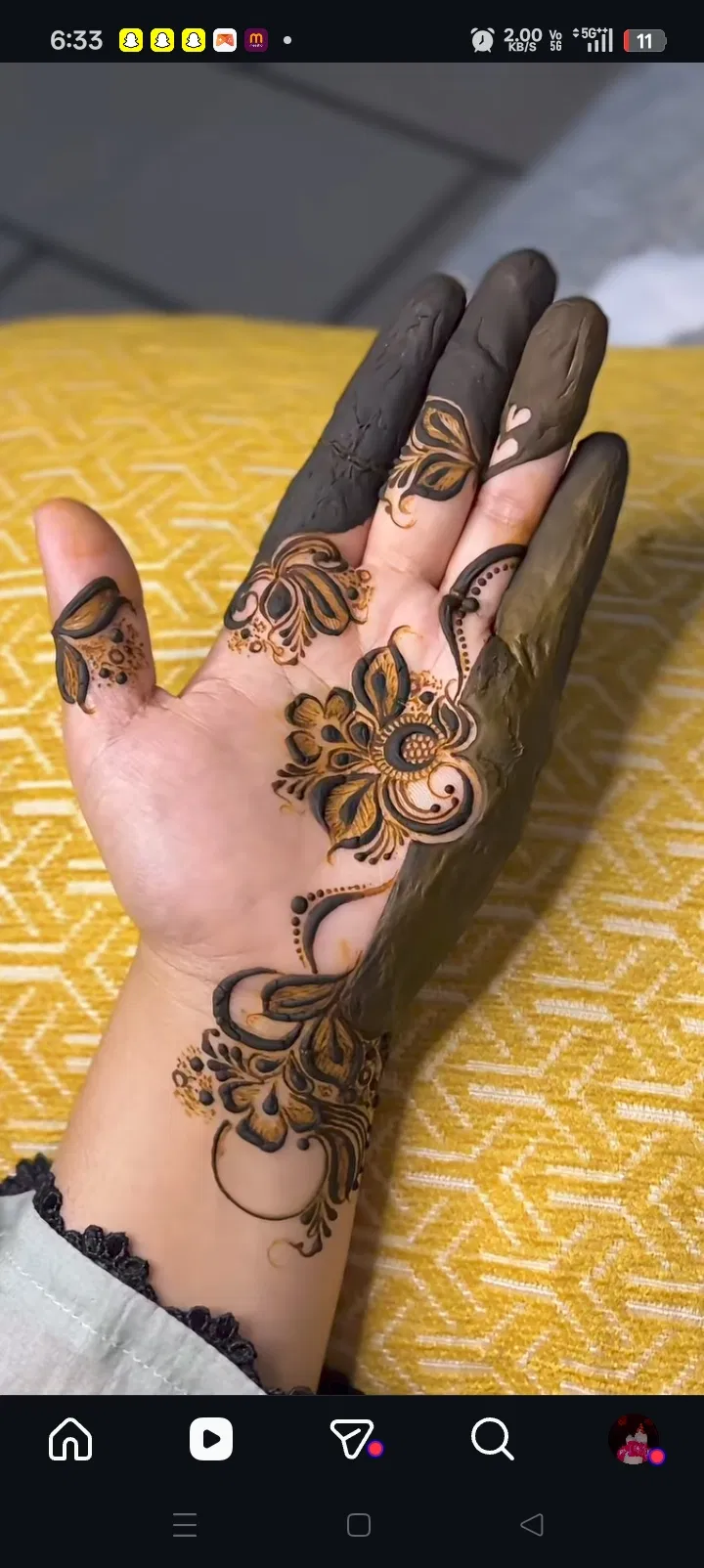 Arabic Bridal Front Hand Mehndi Design