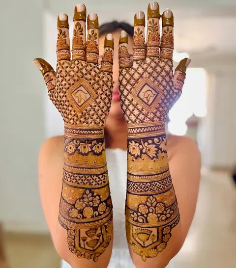 bridal back hand mehndi design