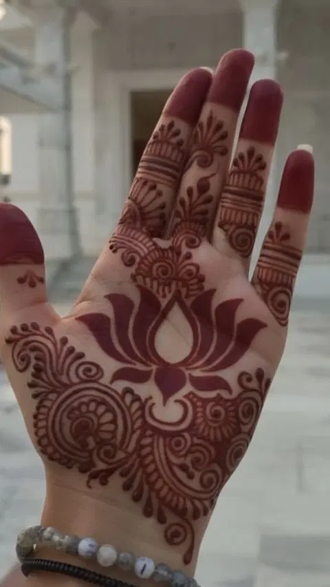 aesthetic bridal bel back hand mehndi design