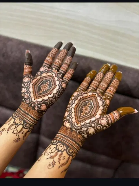 full hand mehndi design