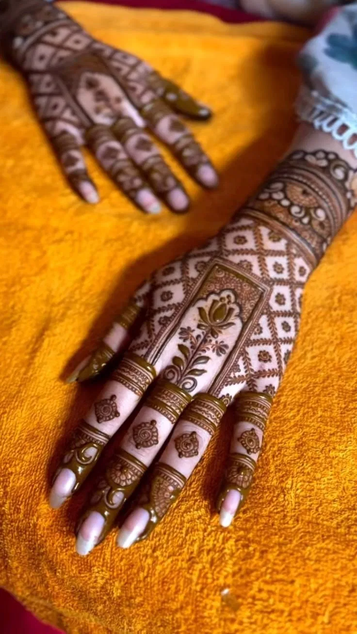 Bridal Royal Back Hand Mehndi Design with Jaal