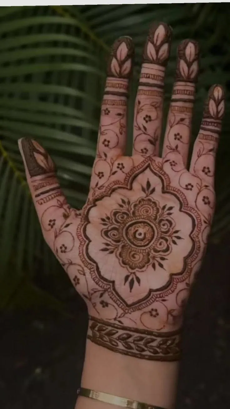 Aesthetic Bridal Back Hand Mehndi Design with Gol Tikki (13)