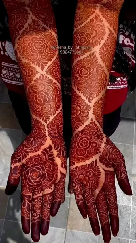 aesthetic bridal back hand mehndi design
