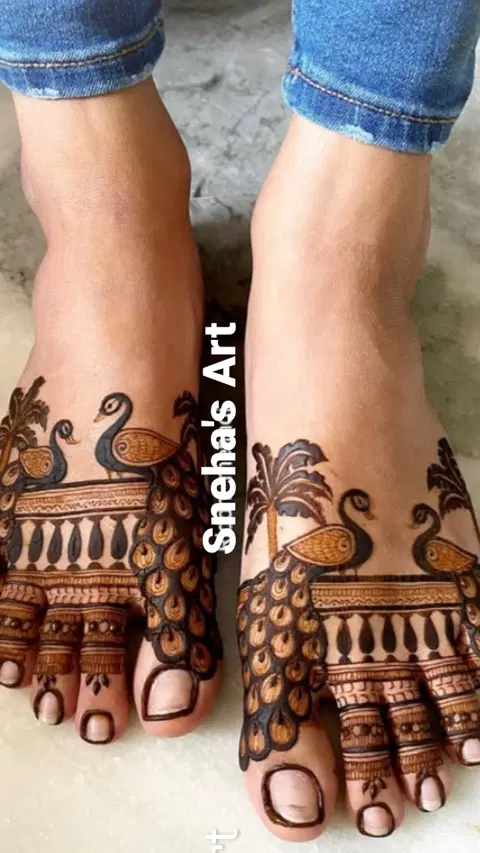 simple figure foot mehndi design
