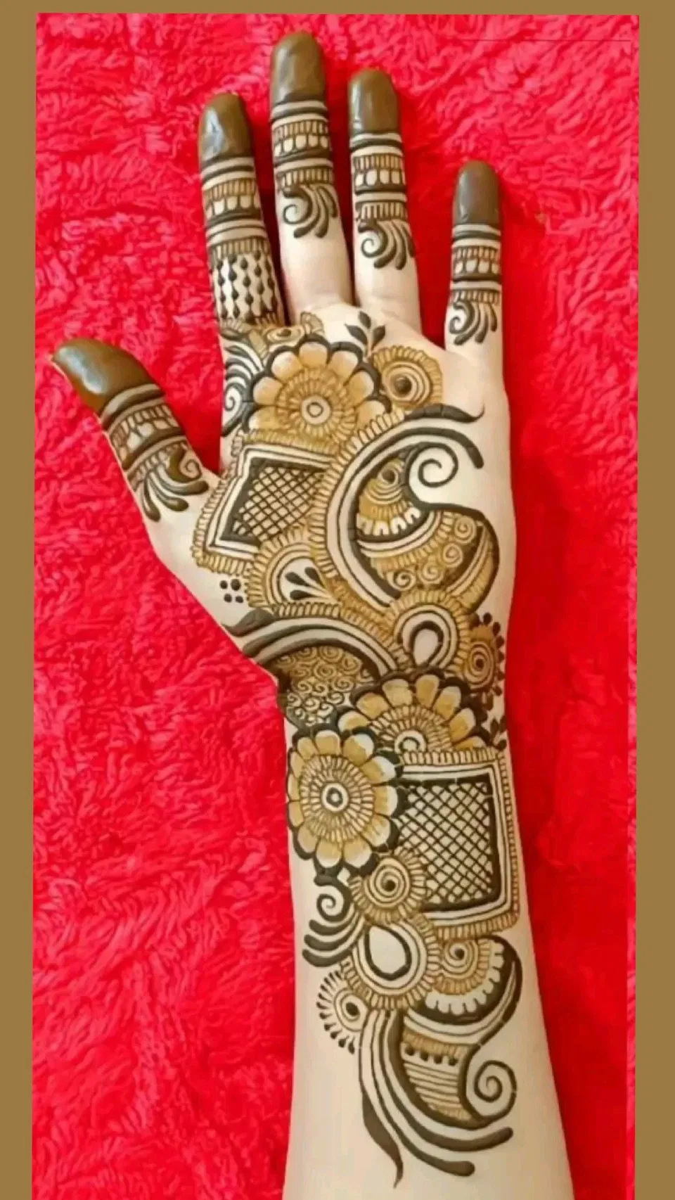 Arabic Bridal Front Hand Mehndi Design for Eid (2)