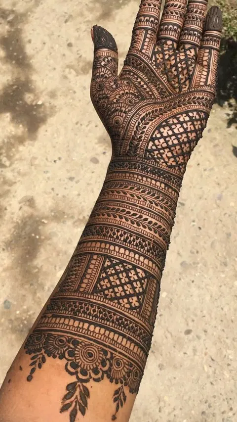bridal royal front hand mehndi design