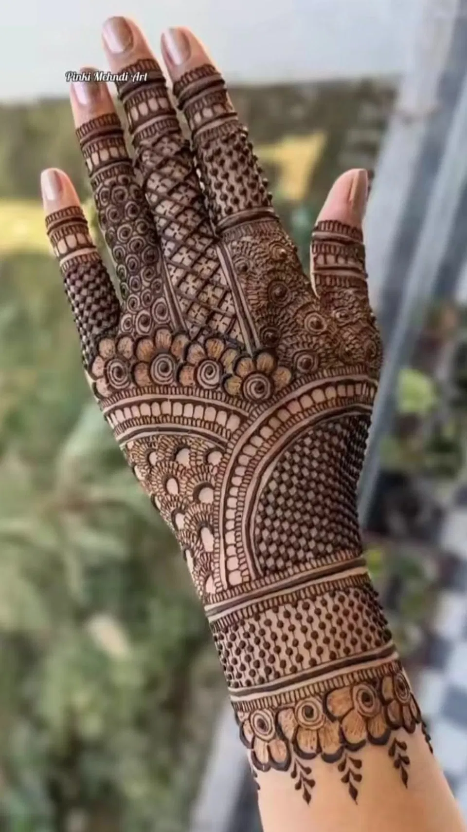 Arabic Bridal Back Hand Mehndi Design with Gol Tikki for Diwali
